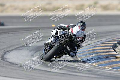 media/Dec-01-2025-Moto Forza (Mon) [[2daa91e15f]]/1-Advanced Group/Session 2 Turn 11 Backside/